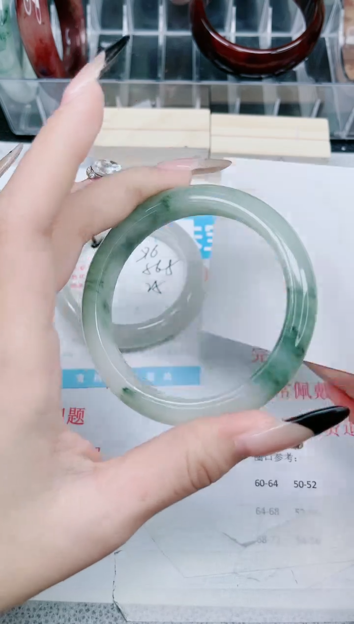 【闪购商品】石英质玉手镯未镶嵌377-60