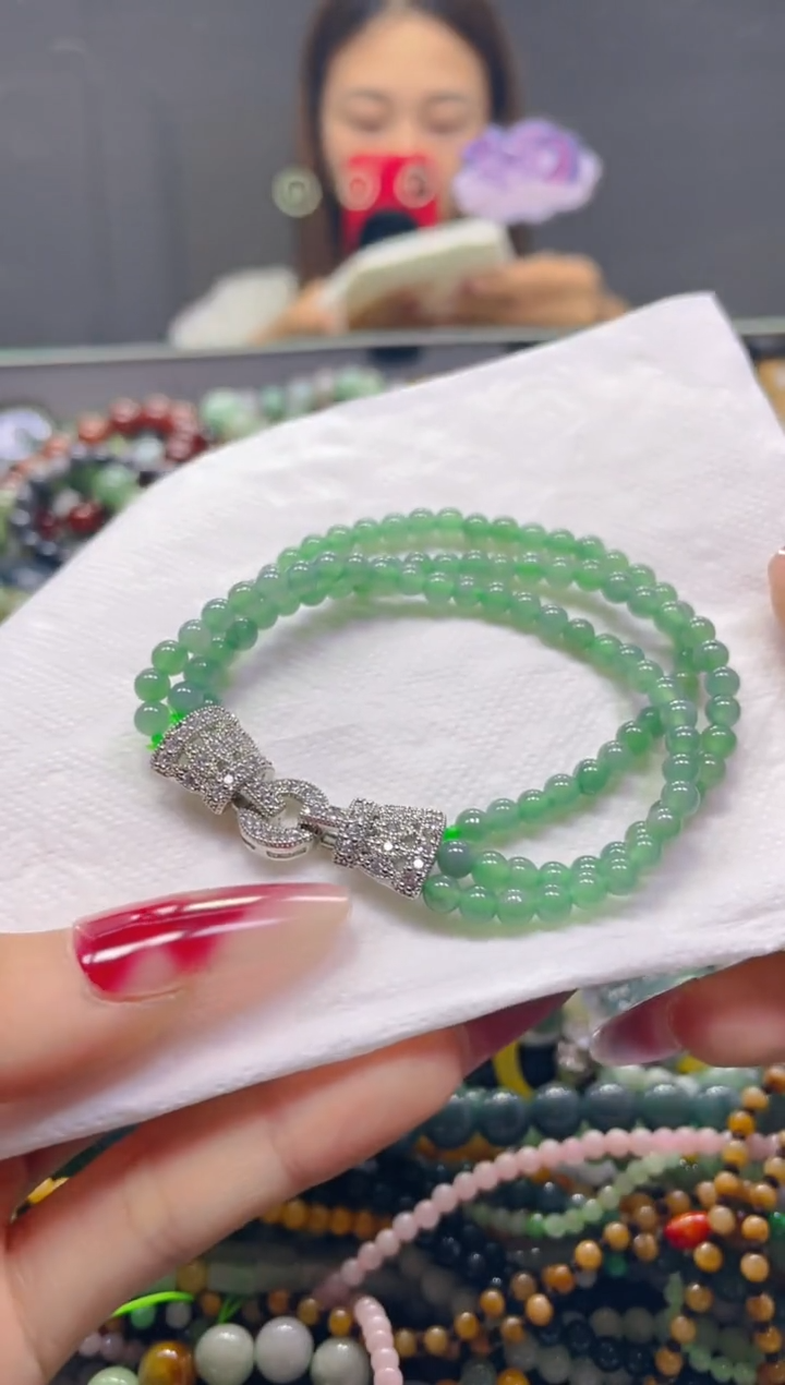 颈饰未镶嵌翡翠4MM/V/翡翠A货，一件也是批发价