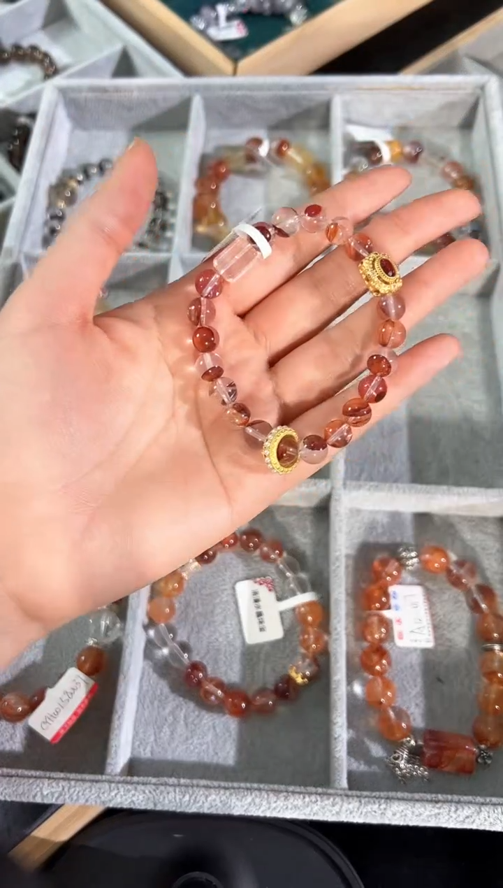 【闪购商品】水晶手链未镶嵌颜色微差多样性发货发其一