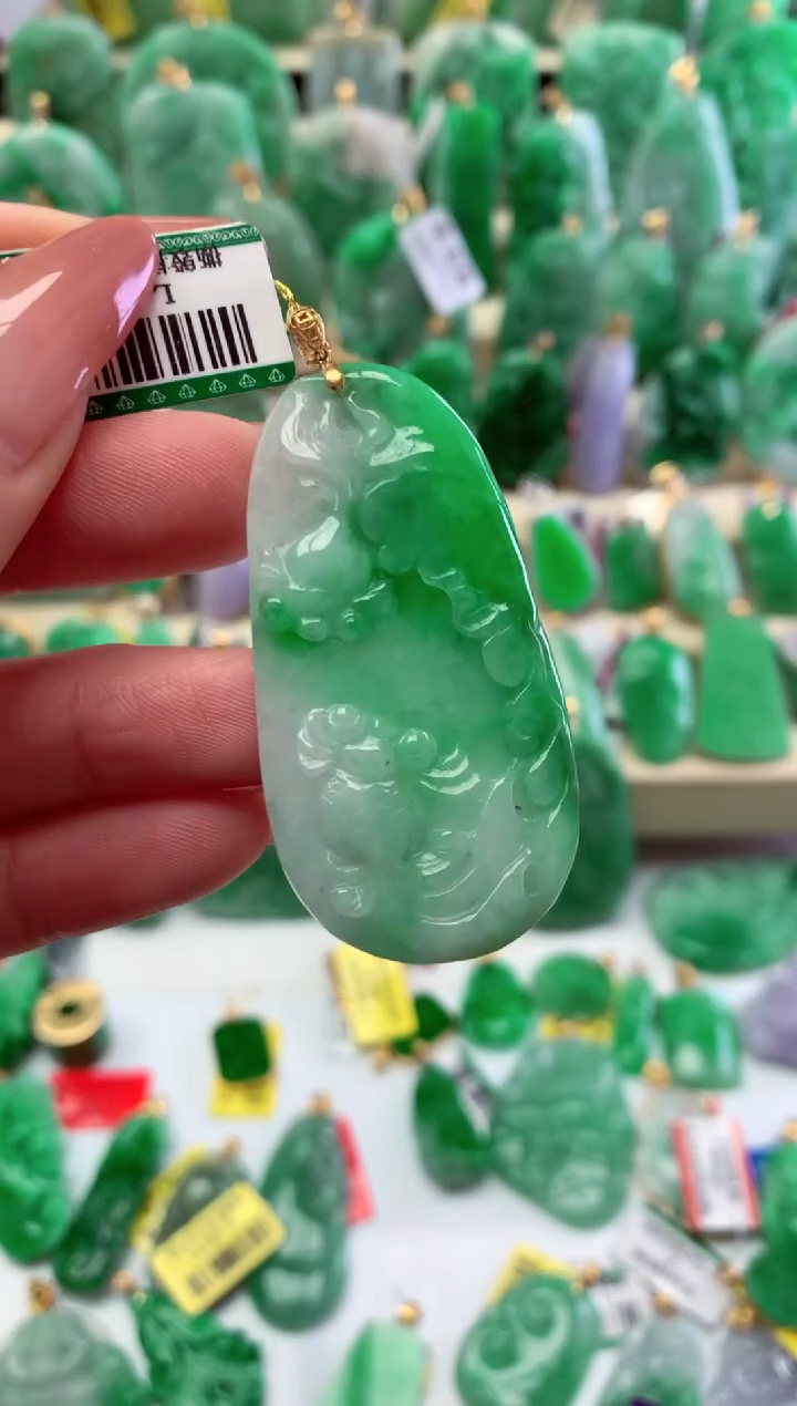 【闪购商品】翡翠吊坠(不含链)18K金镶嵌挂件