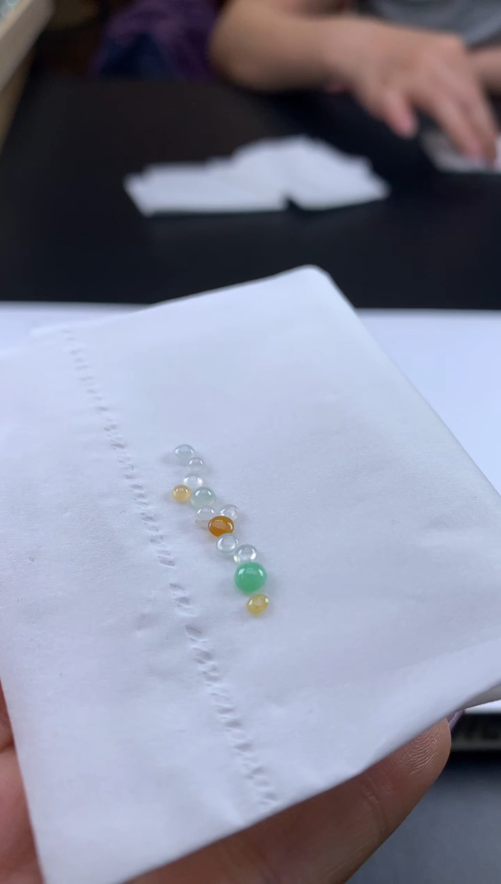 定制翡翠未镶嵌翡翠