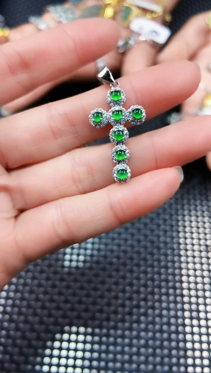 【闪购商品】翡翠吊坠(不含链)未镶嵌111111111