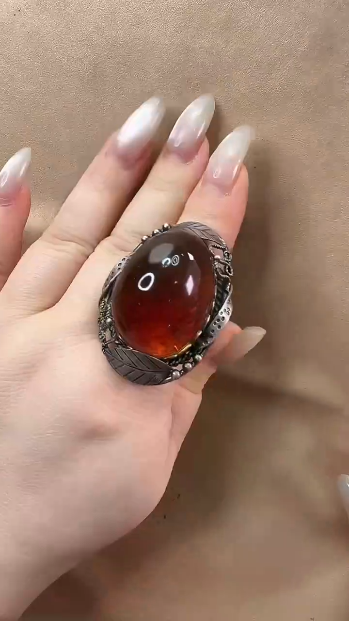 琥珀颈饰未镶嵌戒指