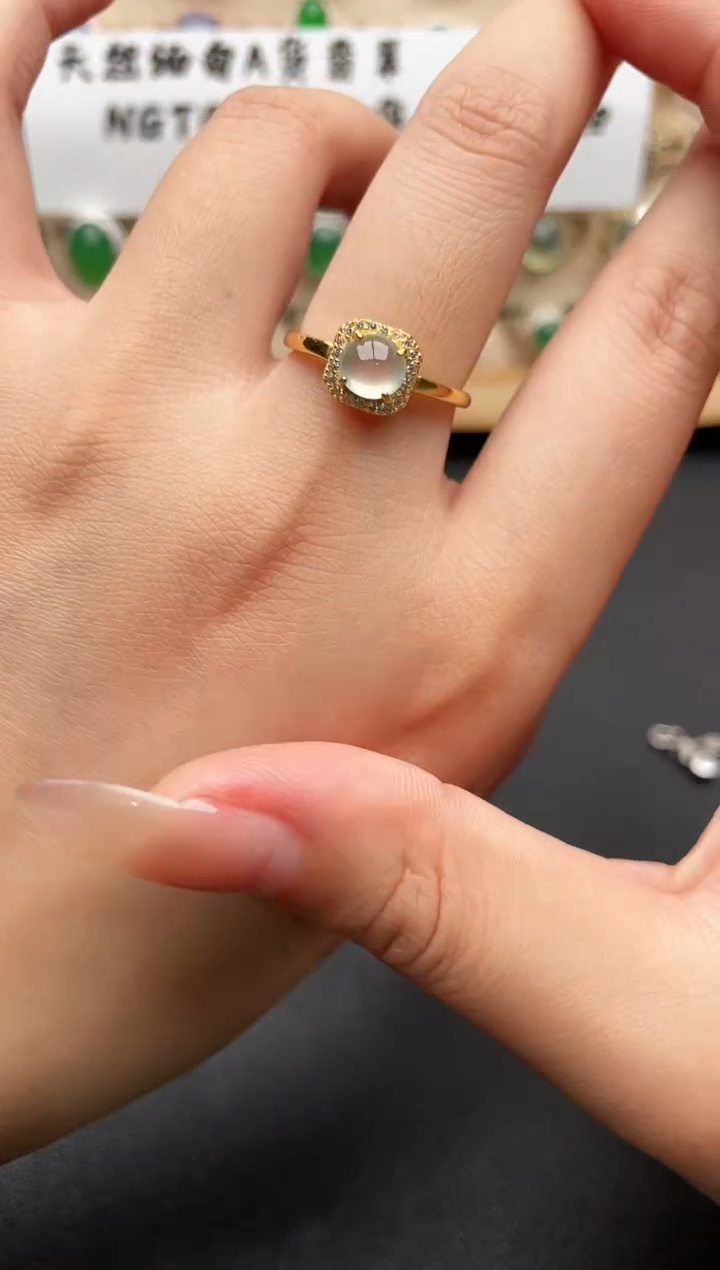 银S925镶嵌戒指翡翠一物一证一礼盒