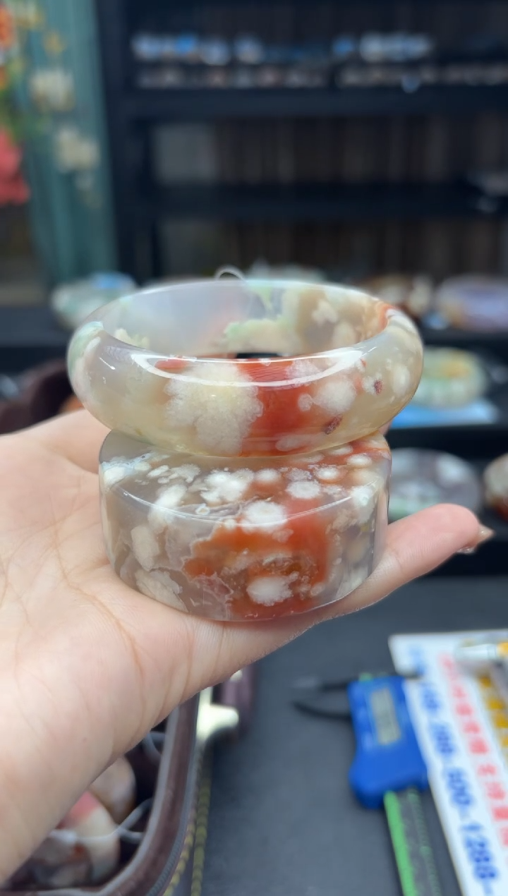 【闪购商品】石英质玉手镯未镶嵌956（57圈赠送镯心）