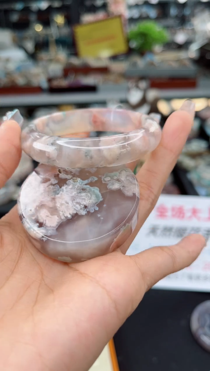 【闪购商品】石英质玉手镯未镶嵌55圈口（赠品镯心）6231070