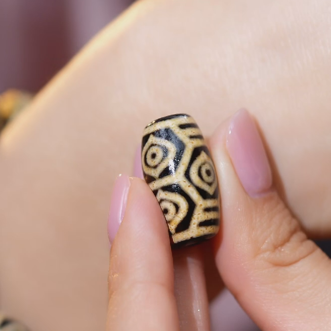 【美萍珠宝】玛瑙龙凤六眼手绳/多样性发其一