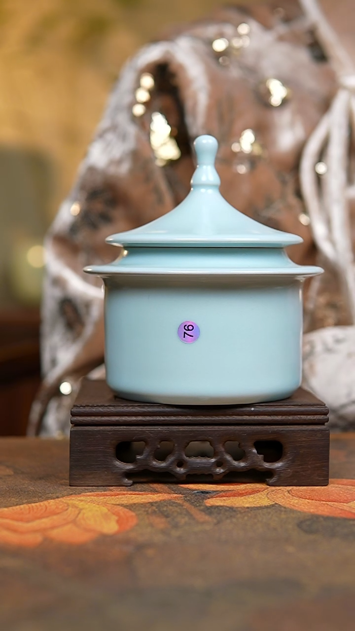 其他仿古白月天坛茶叶罐瑕