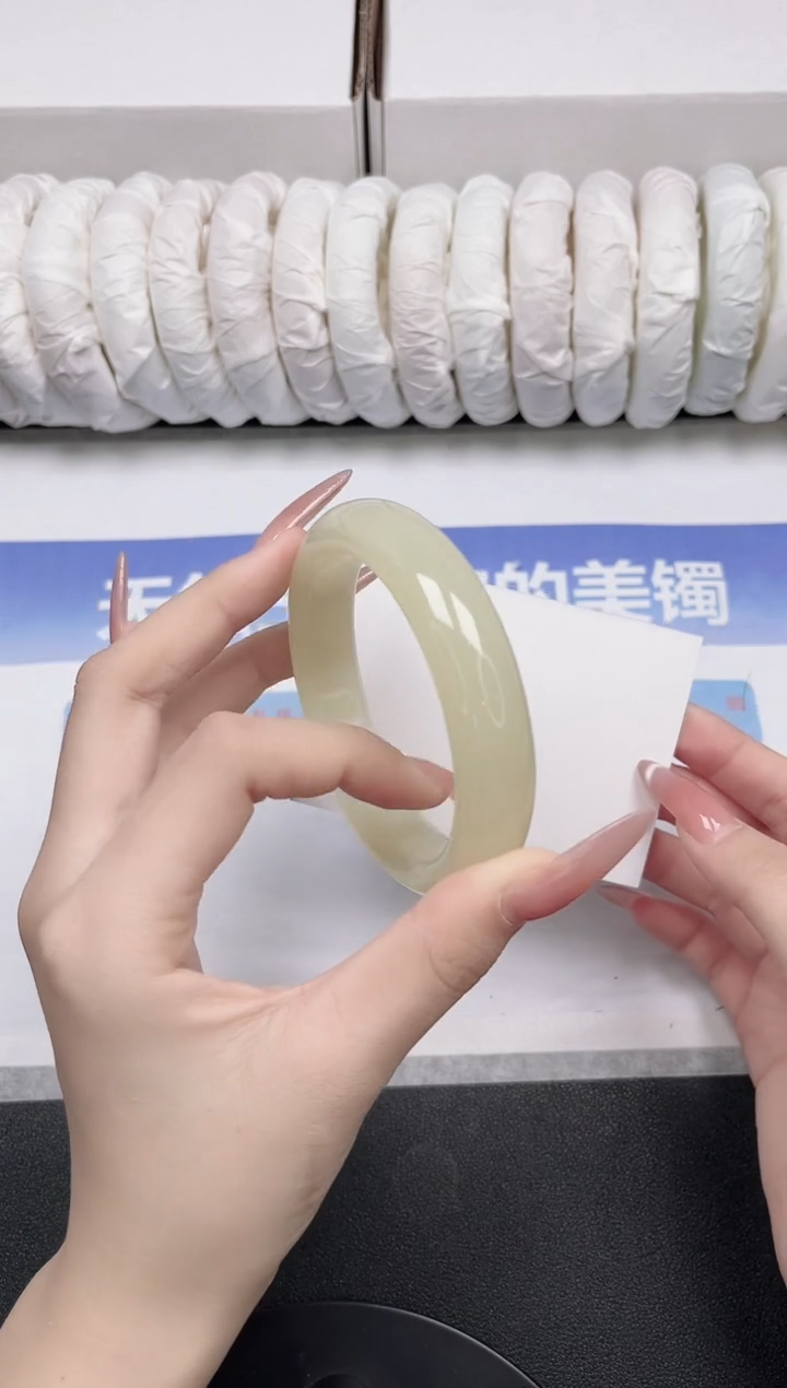 未镶嵌手镯石英质玉04-59.5
