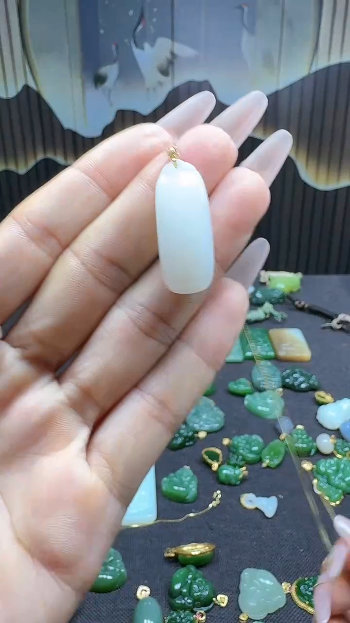 和田玉18K金镶嵌吊坠(不含链)1