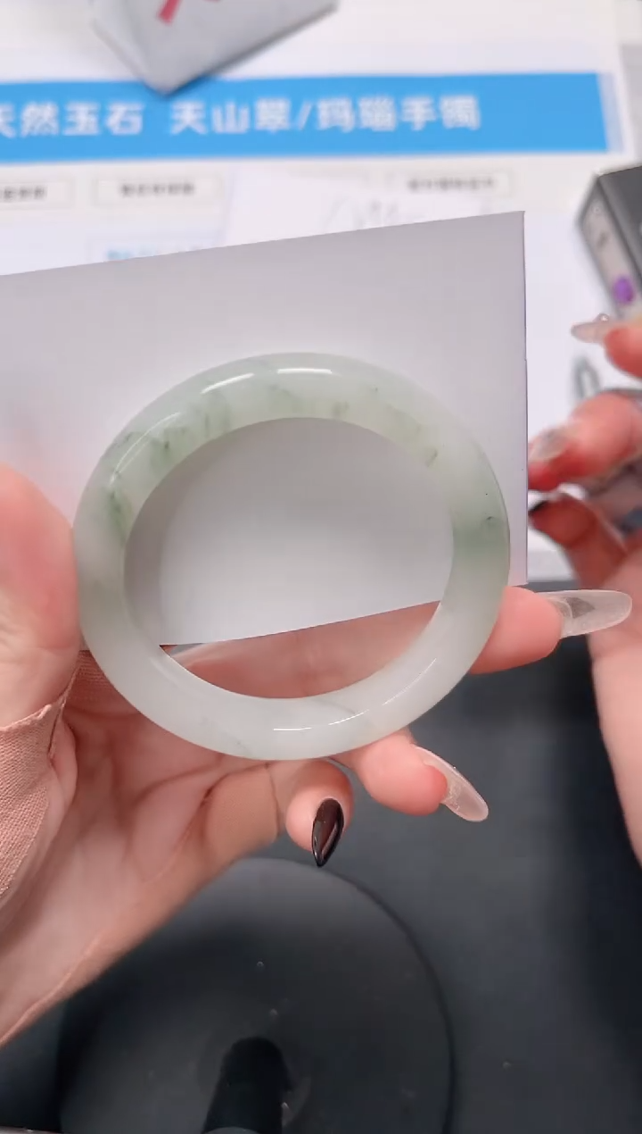 【闪购商品】石英质玉手镯未镶嵌237-飘花54