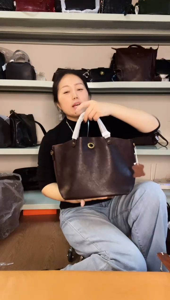 牛皮（革）高端订制时尚百搭女士手提斜跨包