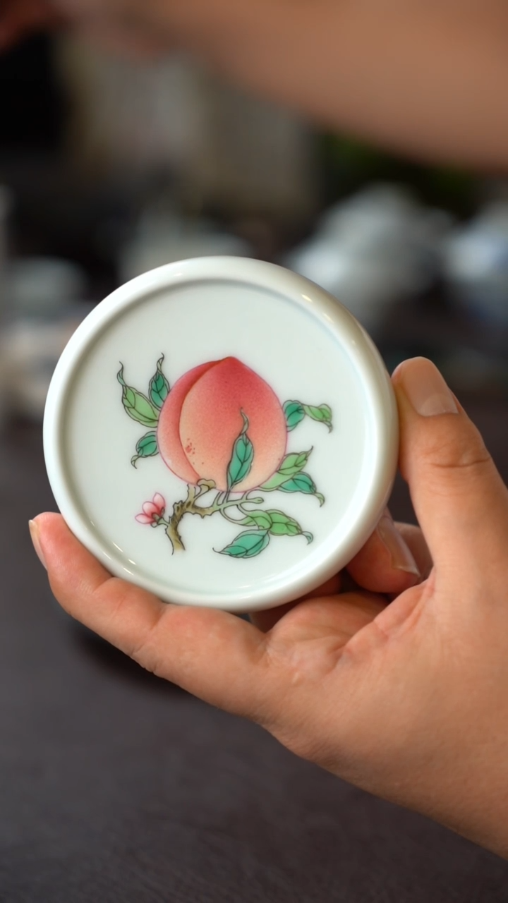 景德镇全手工手绘粉彩桃子盖置