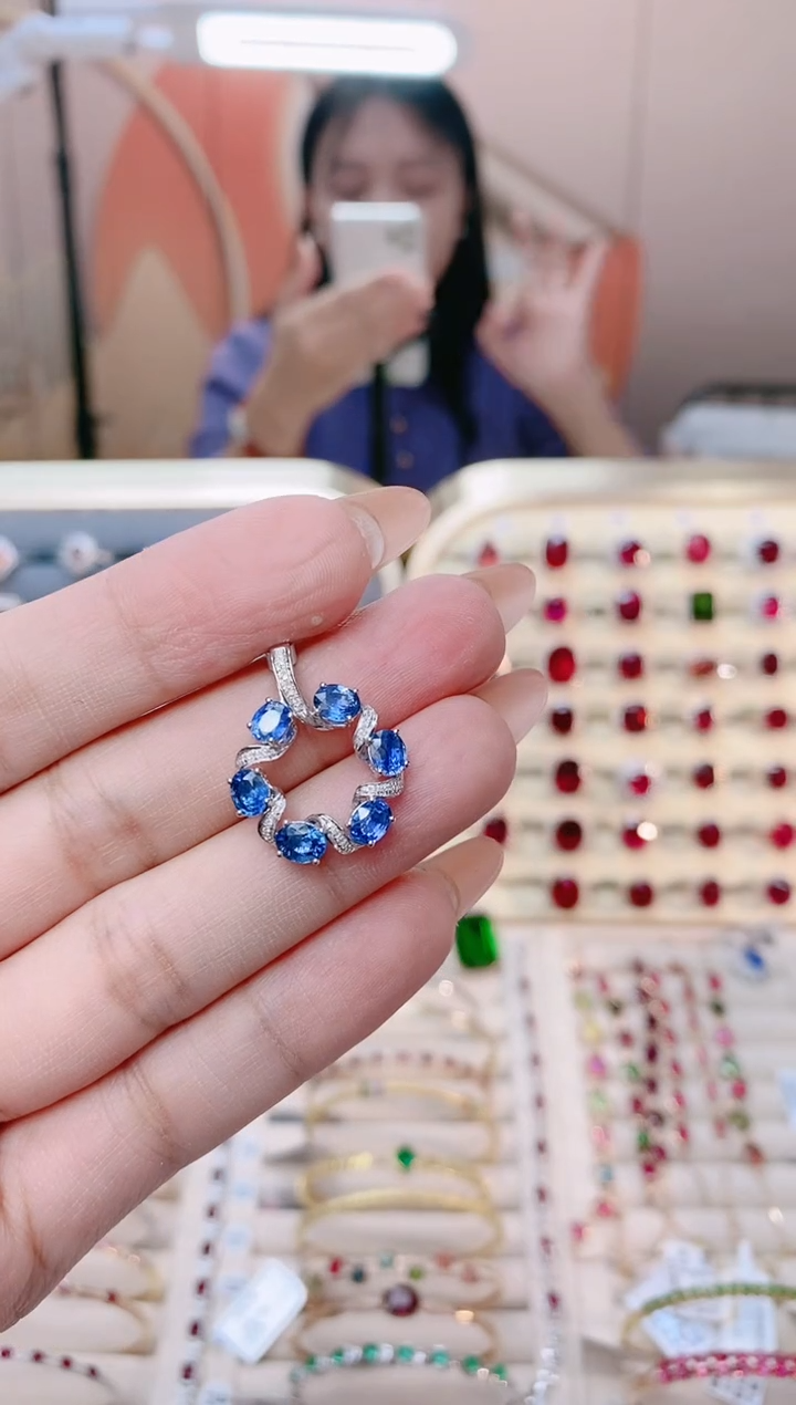 【闪购商品】蓝宝石18K金吊坠18K金镶嵌1