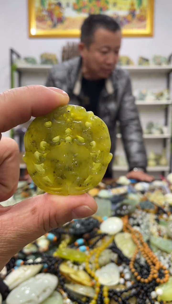 【闪购商品】岫玉吊坠未镶嵌             