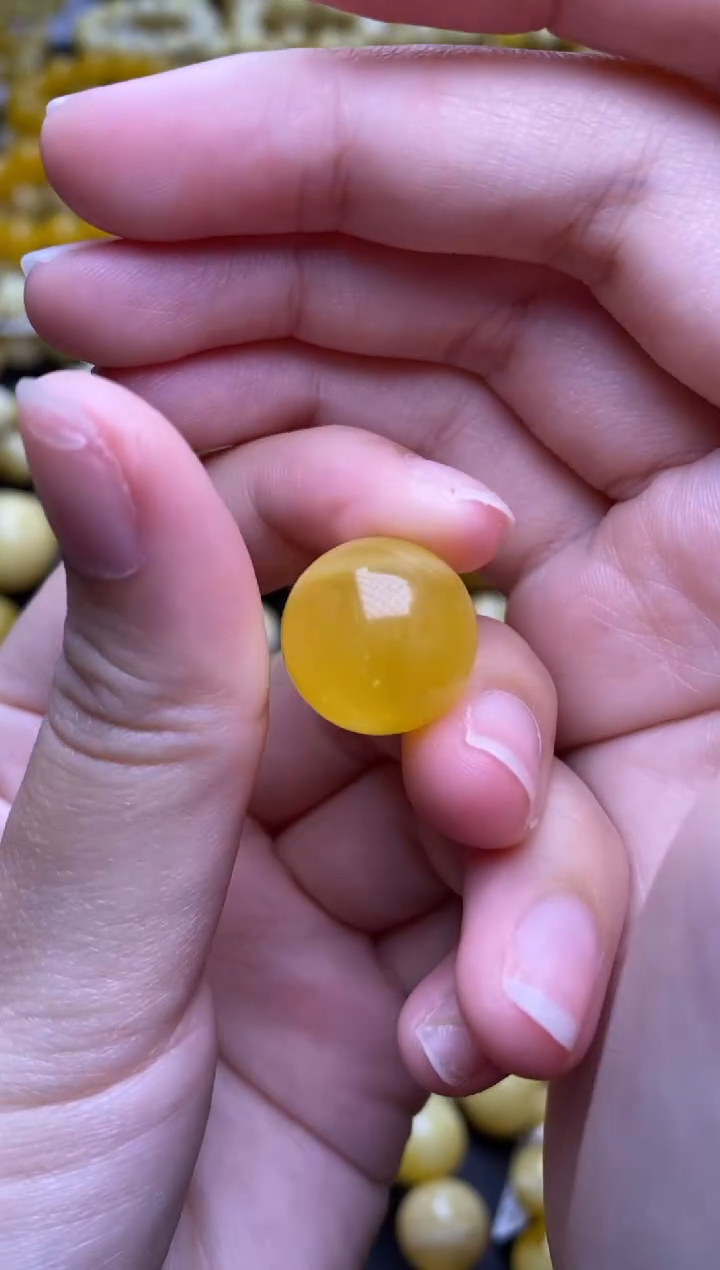 未镶嵌琥珀裸石大小姐珠宝2