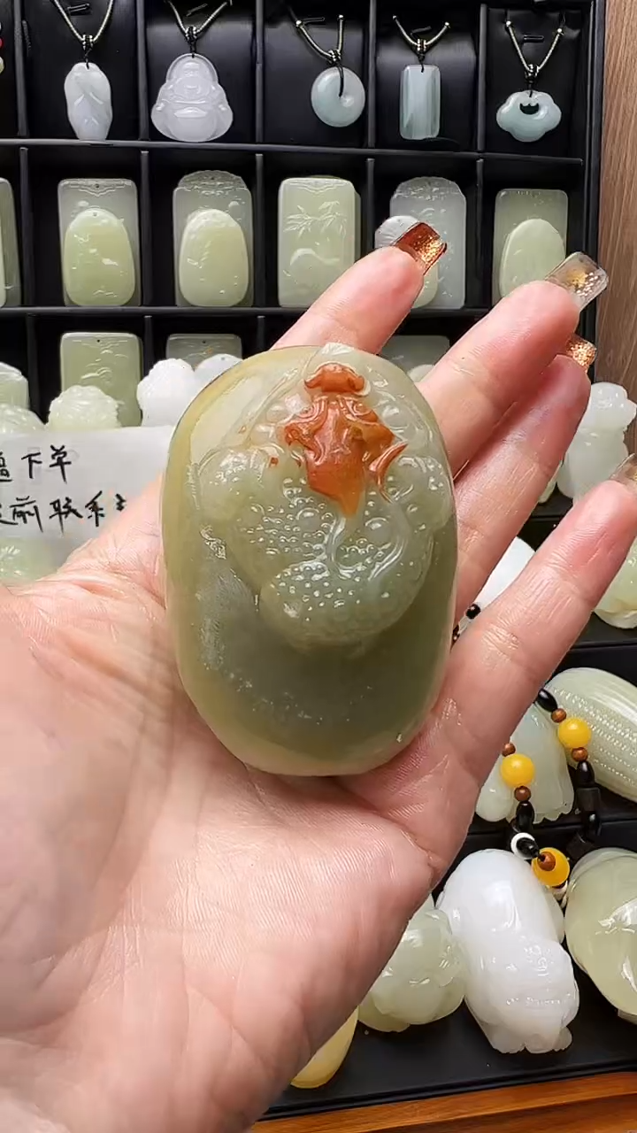石材奇石、手把件、金蟾
