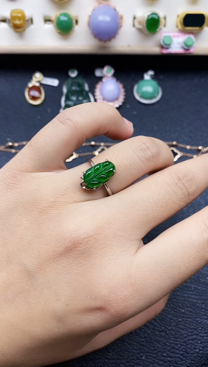 【闪购商品】翡翠戒指银S925镶嵌111111