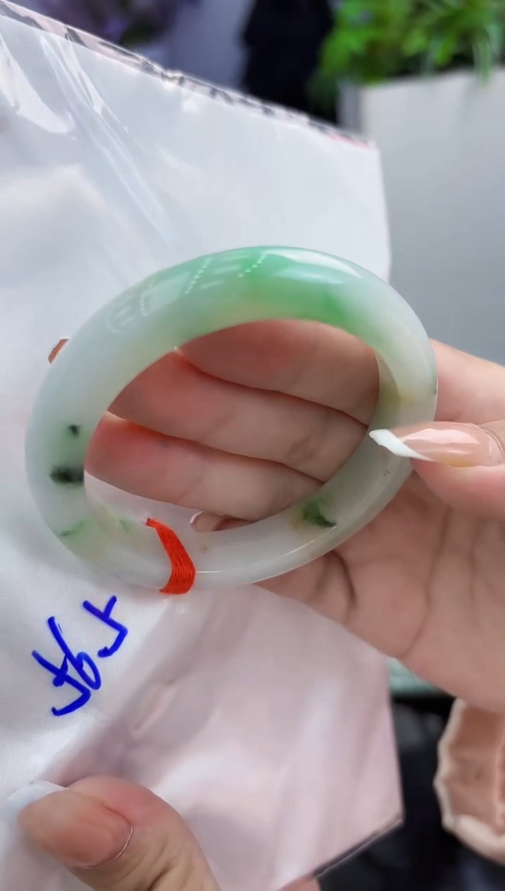 【闪购商品】翡翠手镯未镶嵌翡翠手镯