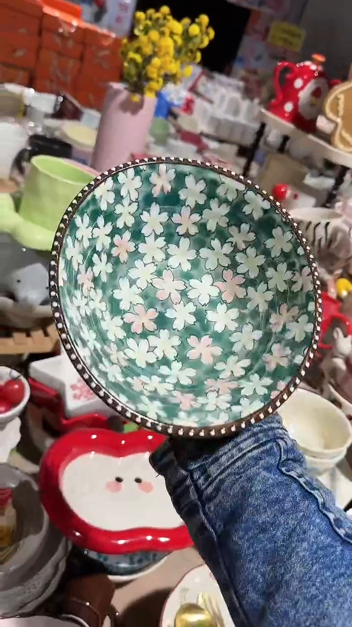 陶瓷绿色花朵异形碗微瑕 凑满20元包邮