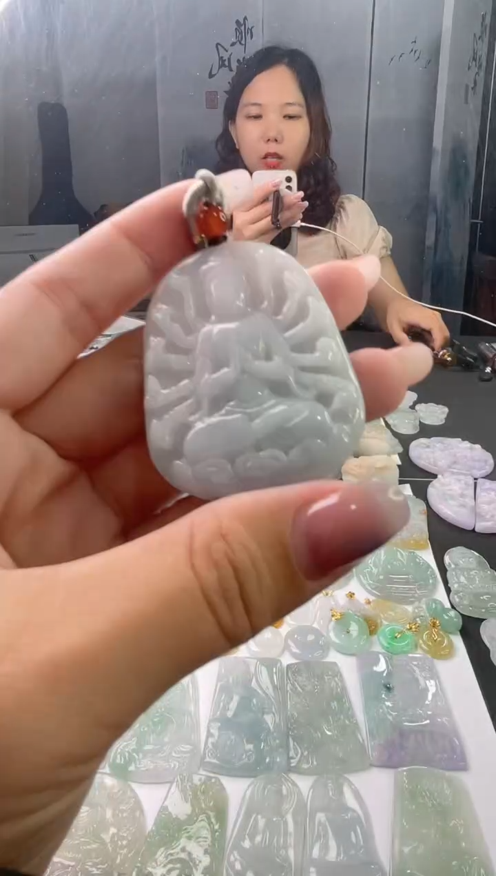 翡翠未镶嵌吊坠(不含链)1