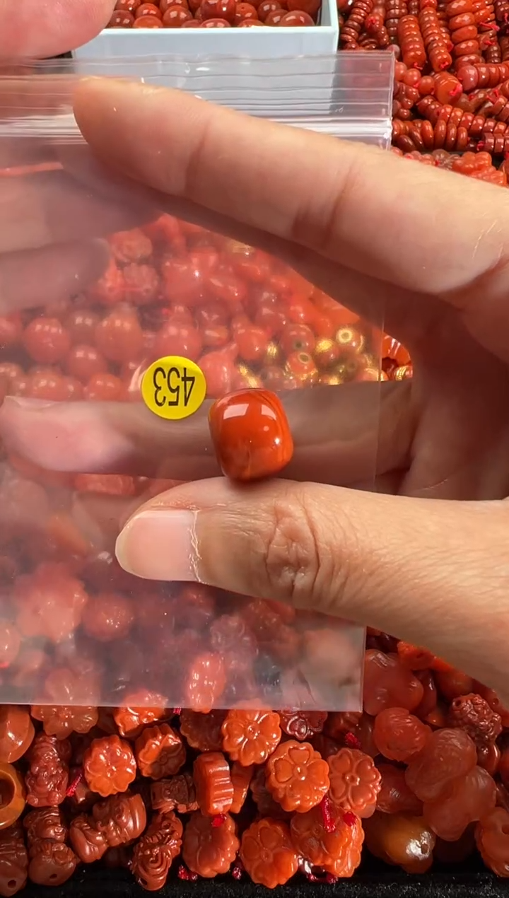 【闪购商品】南红玛瑙颈饰未镶嵌1