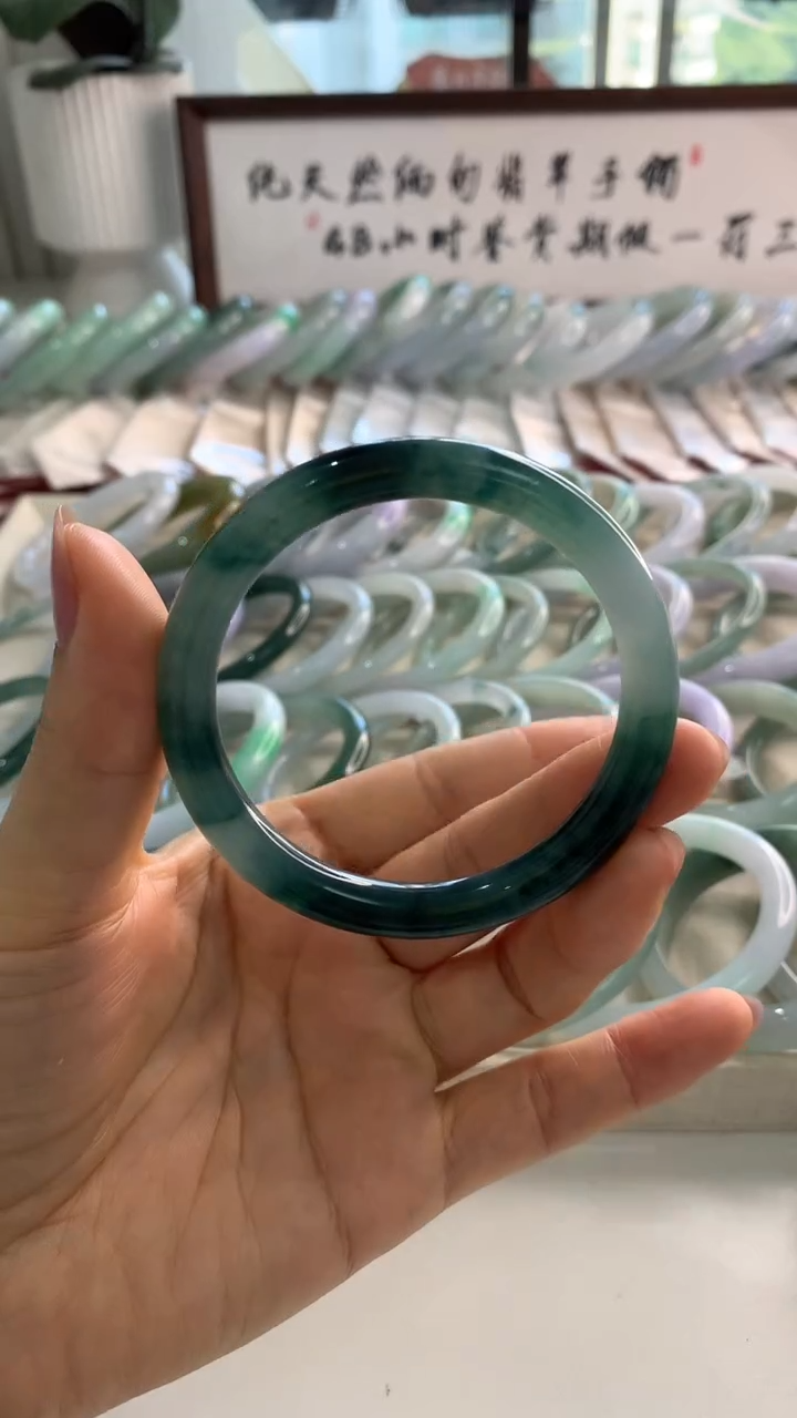 未镶嵌手镯翡翠54.7冰胶绿圆条