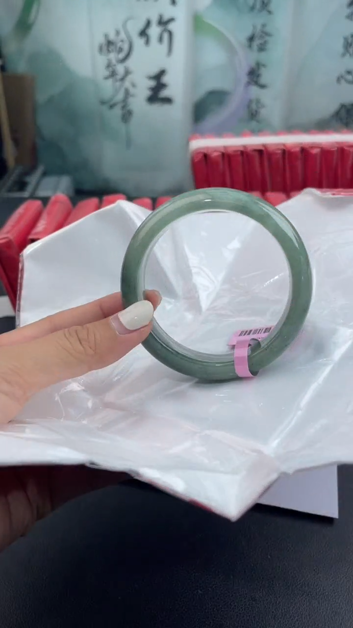 【闪购商品】翡翠手镯未镶嵌5翡翠手镯（微瑕）