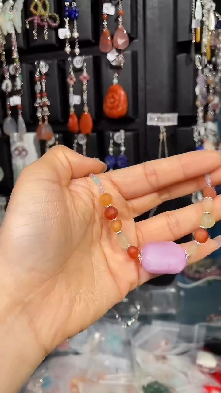 未镶嵌锂辉石1给***子 给你一下子