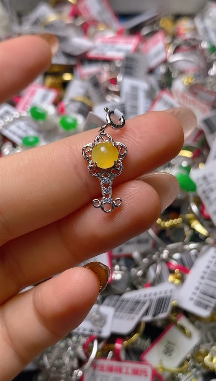 银S925镶嵌戒指翡翠百内无证书