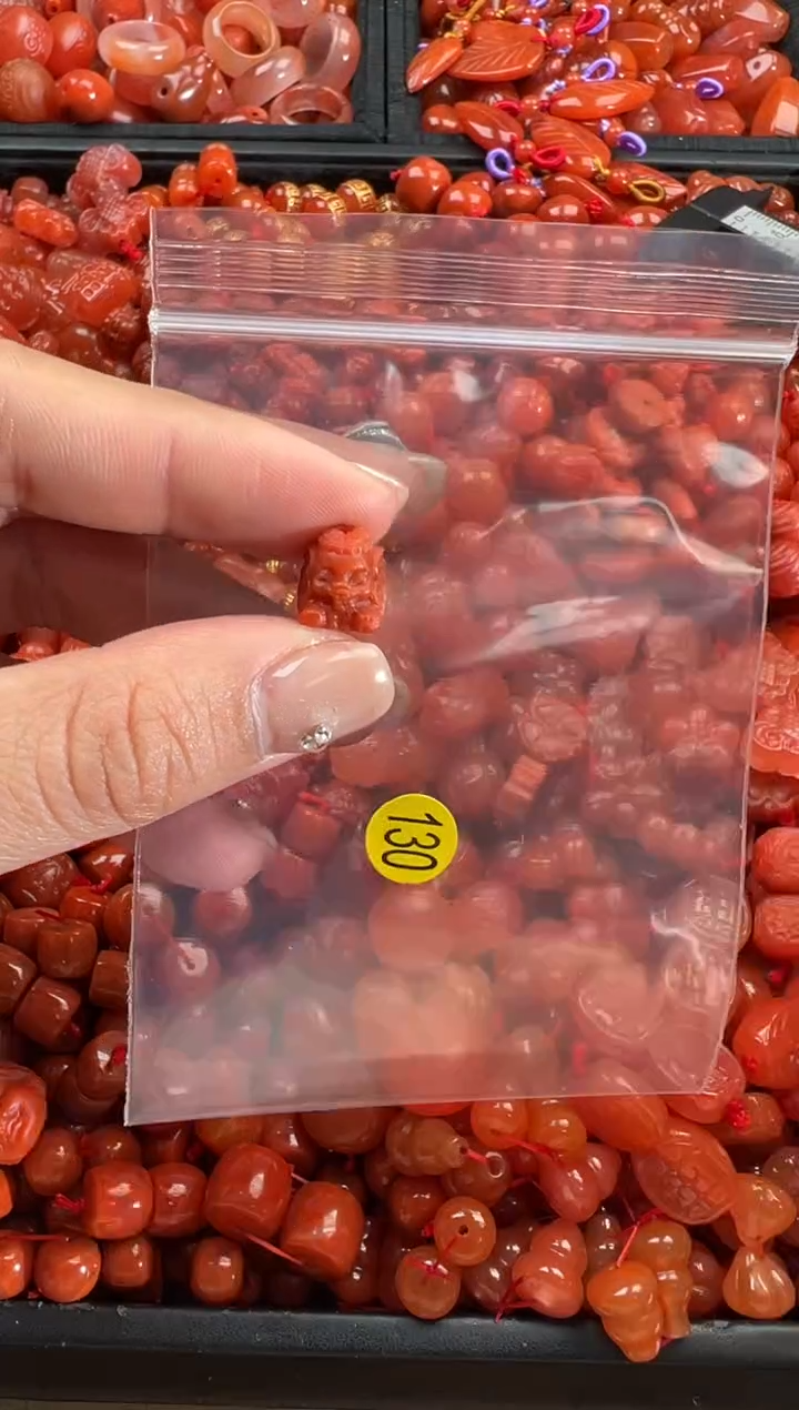 【闪购商品】南红玛瑙颈饰未镶嵌1