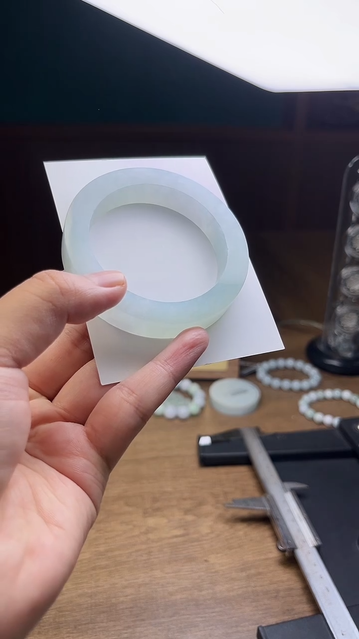 未镶嵌手镯定制翡翠真****8定制