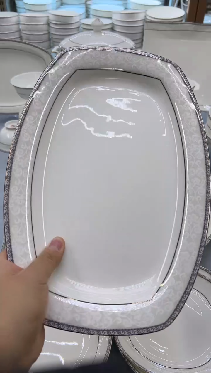 骨瓷 玲珑12方鱼1个