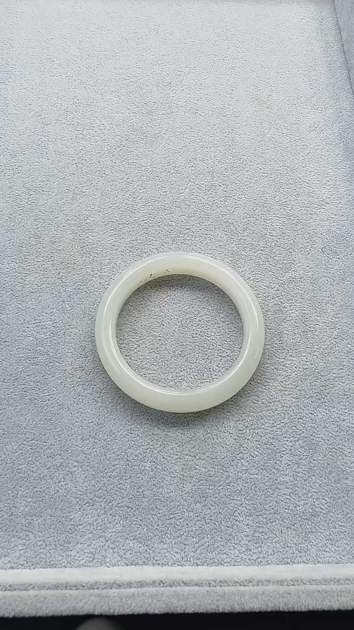 和田玉手镯未镶嵌909圈口55.6