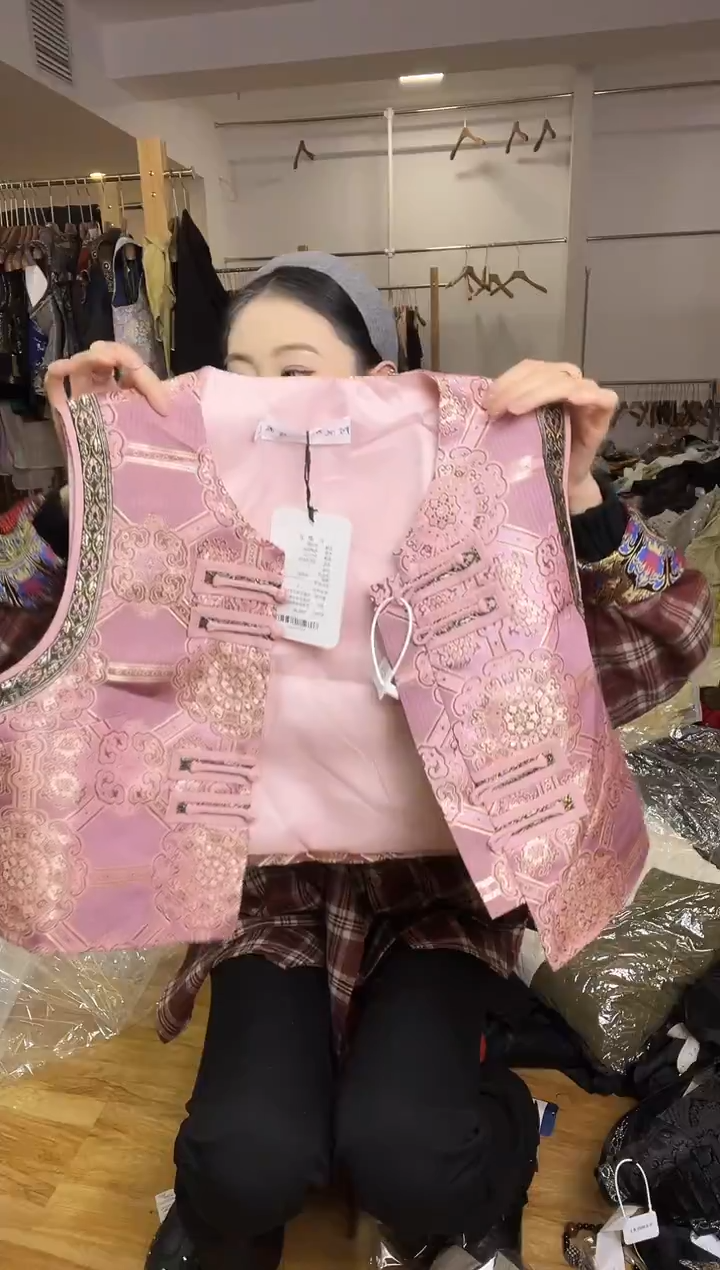 马甲       L码        110-120斤