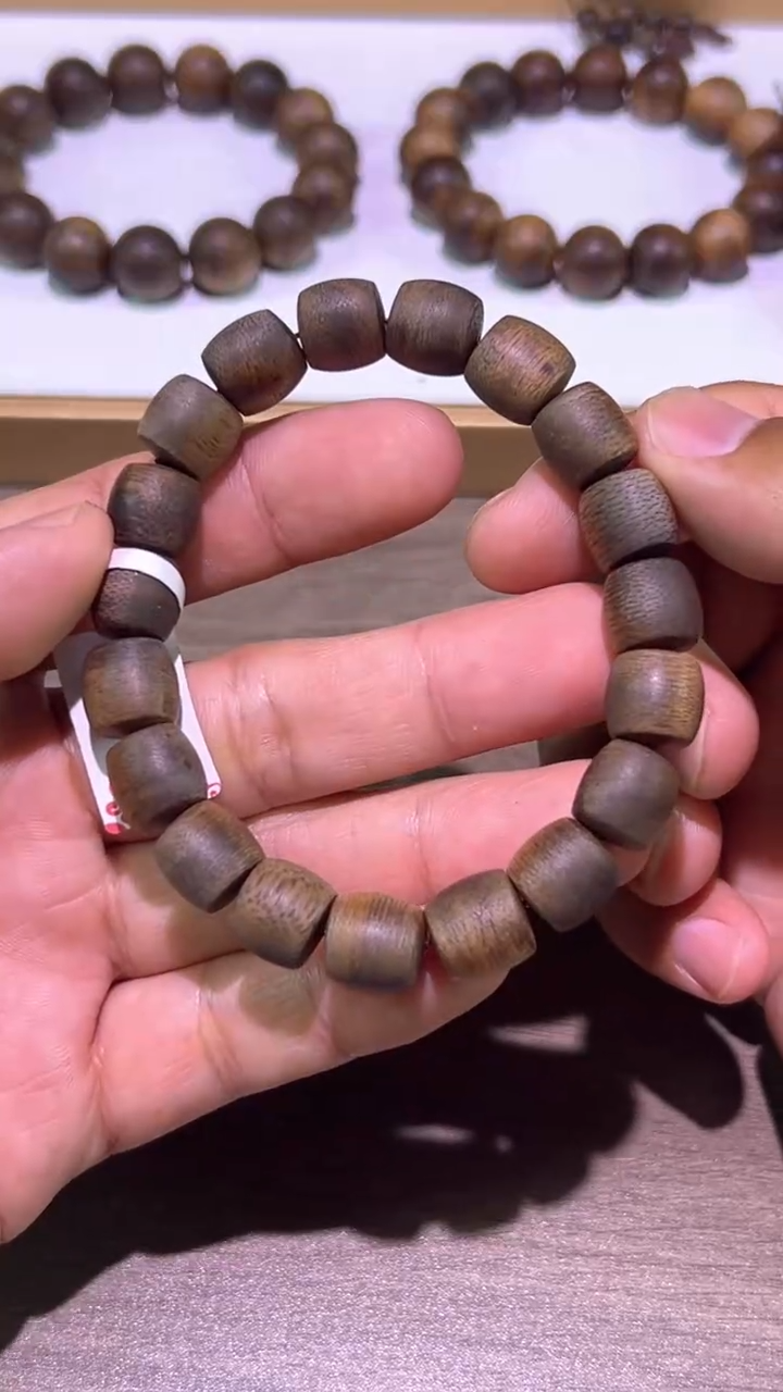 木海南料 鹦哥岭 沉水料绿 桶珠