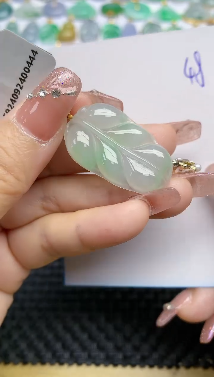 【闪购商品】翡翠颈饰18K金镶嵌天然A货翡翠 48