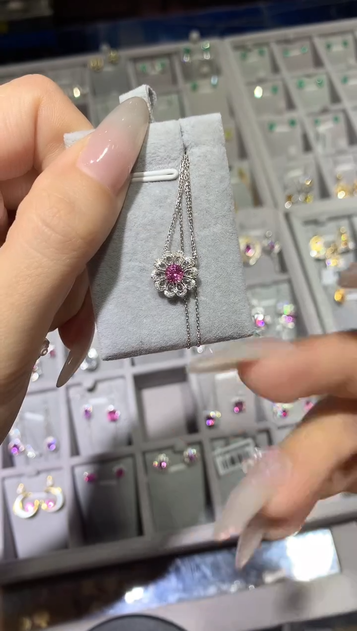 【闪购商品】蓝宝石项链18K金镶嵌项链