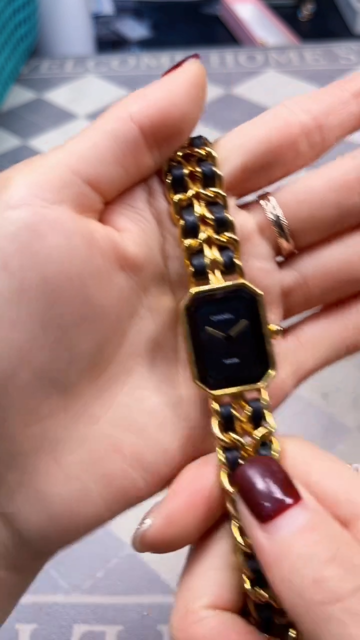 非金属无用****7如图所示时尚饰品