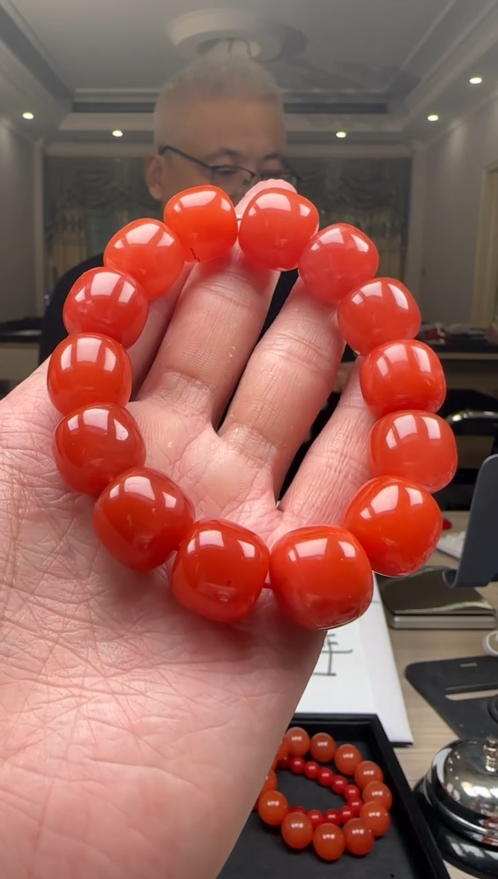 【闪购商品】南红玛瑙16mm保山手串老型未镶嵌多样性发一件