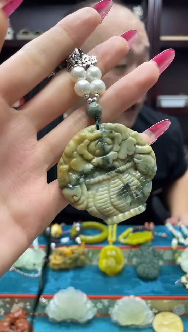 未镶嵌岫玉吊坠·