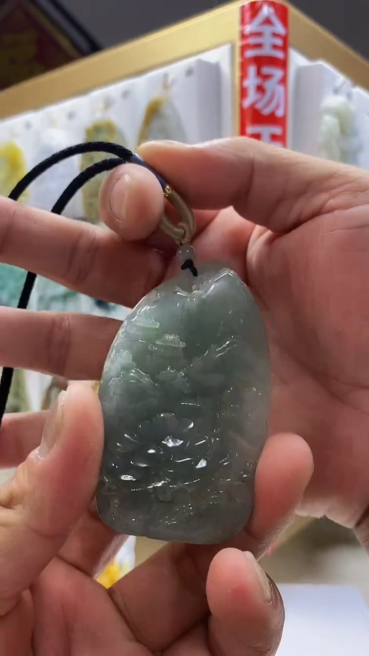 翡翠未镶嵌颈饰翡翠A货2025/8/9