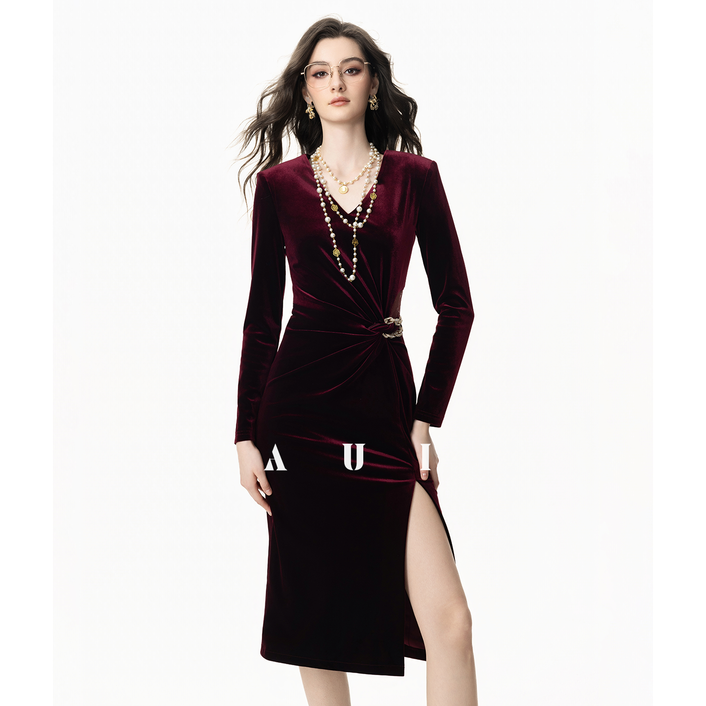 aui时尚显瘦气质酒红色丝绒V领连衣裙女开叉长裙礼服裙25W011280