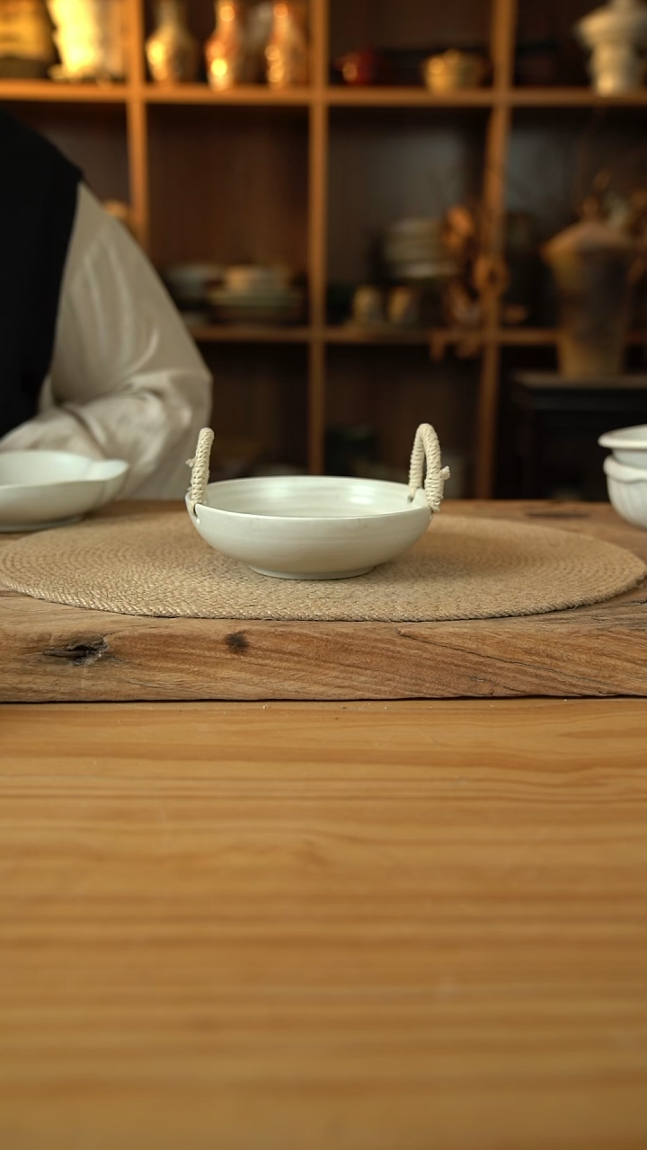 白色系列的6英寸麻绳小提篮1个