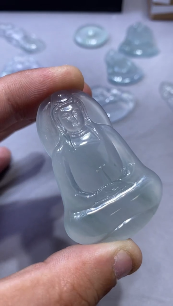 【闪购商品】翡翠吊坠(不含链)未镶嵌观音6980