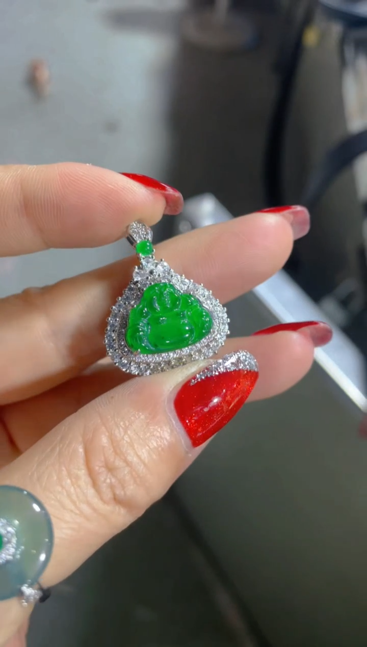 【闪购商品】翡翠颈饰未镶嵌天然A货翡多样性发货拍一发一