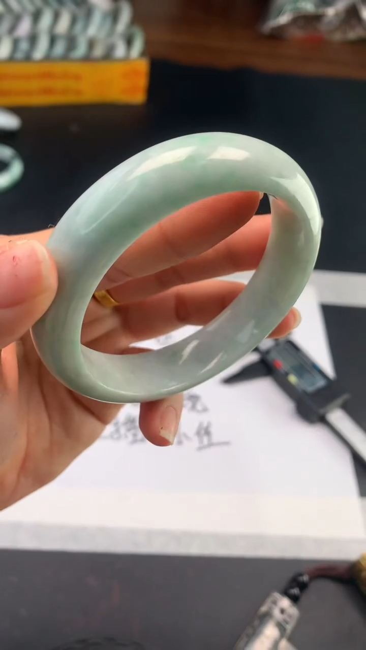 【闪购商品】翡翠手镯未镶嵌天然缅甸A货翡翠手镯