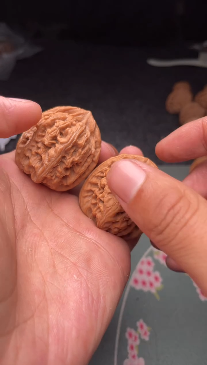 把件文玩核桃a239  红锦鲤  39尺