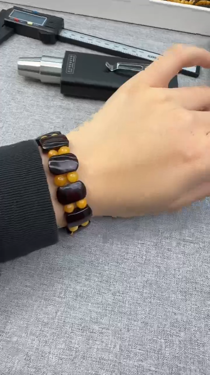 【闪购商品】琥珀手串未镶嵌658秒拍号