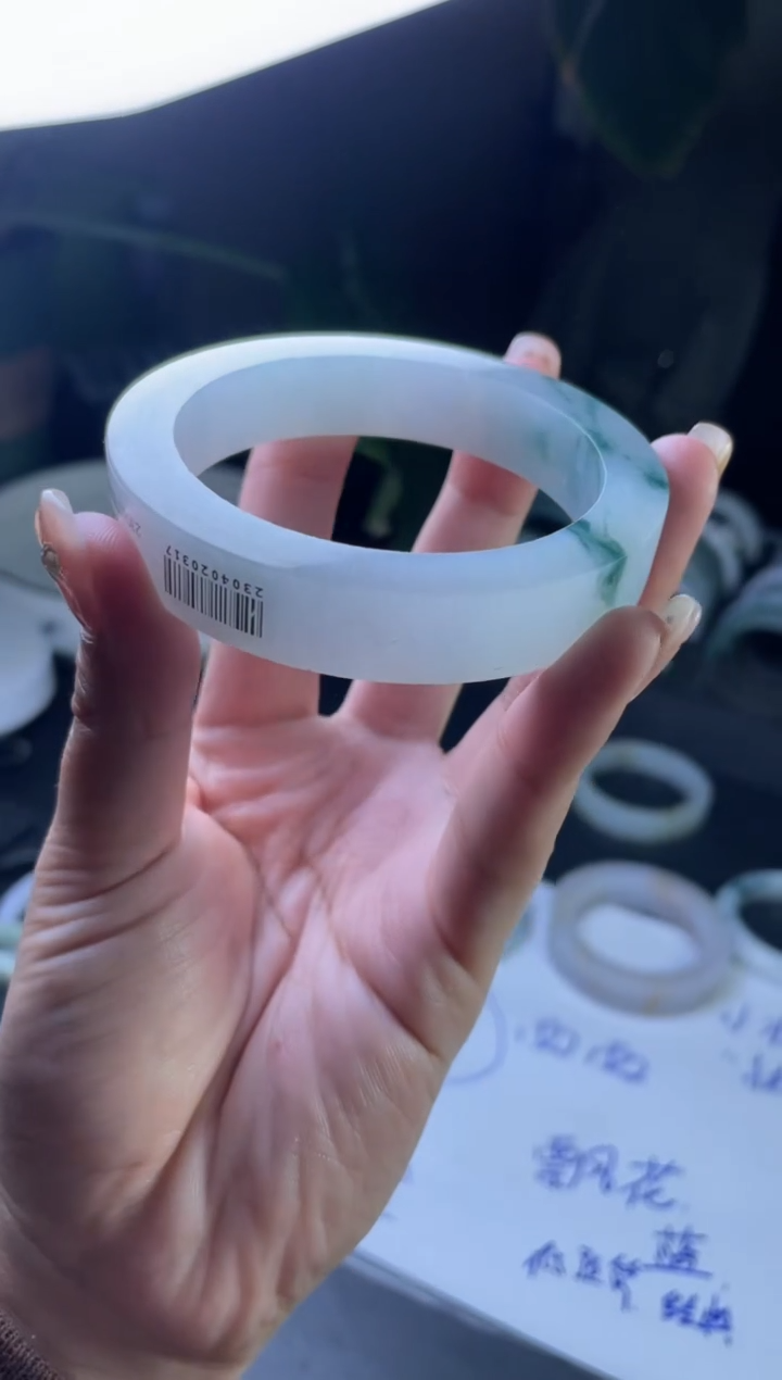 【闪购商品】定制翡翠手镯未镶嵌手镯